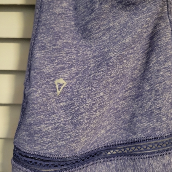 Avivva by Lululemon own the move twist knot faux wrap shrug. - Picture 8 of 9